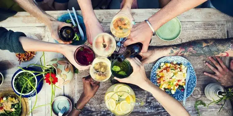 Apéro dinatoire : 3 idées recettes pour une soirée réussie