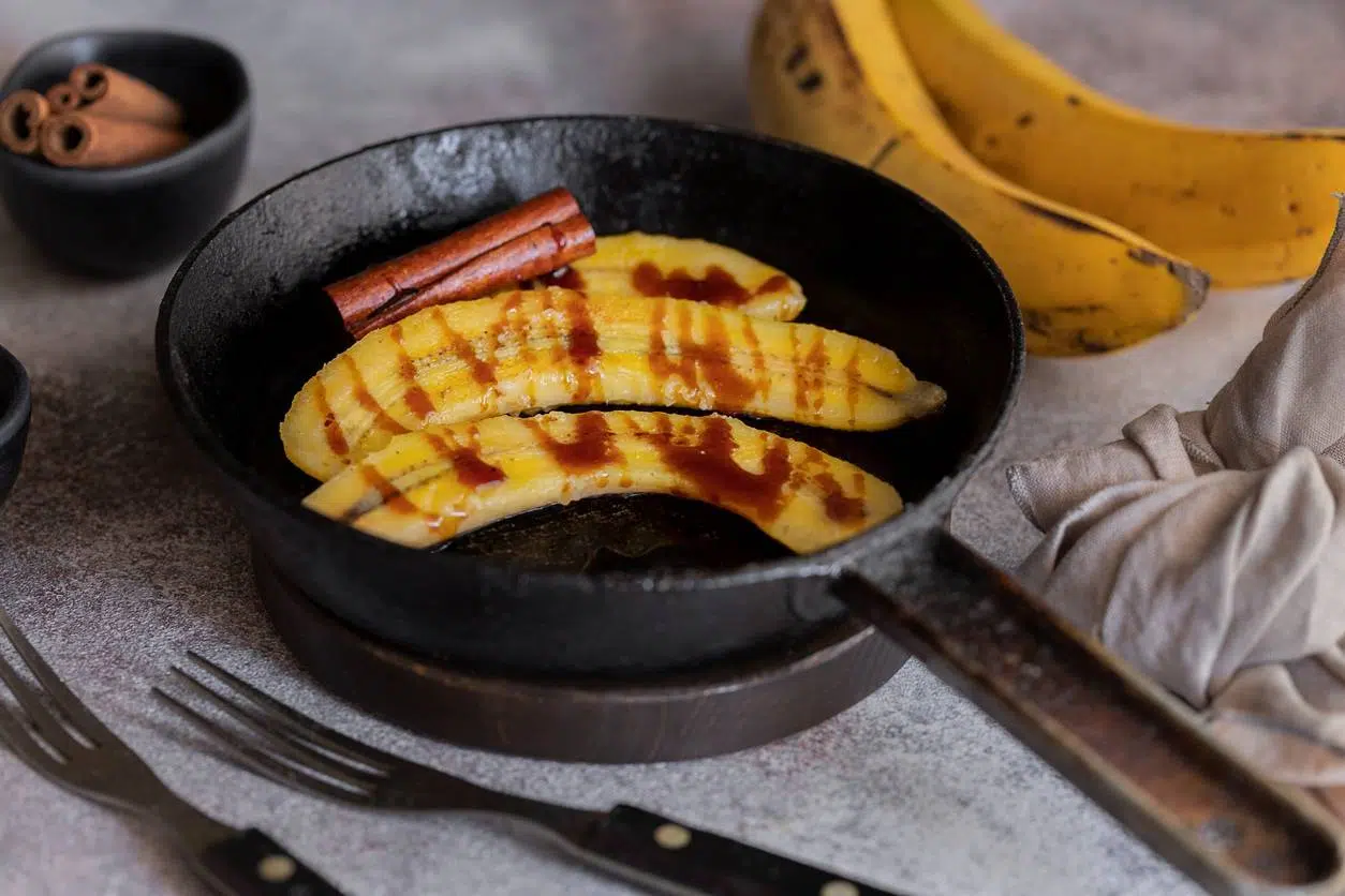 dessert à la poêle bananes flambées